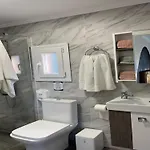 Vilă In With Private Pool & Sea Views