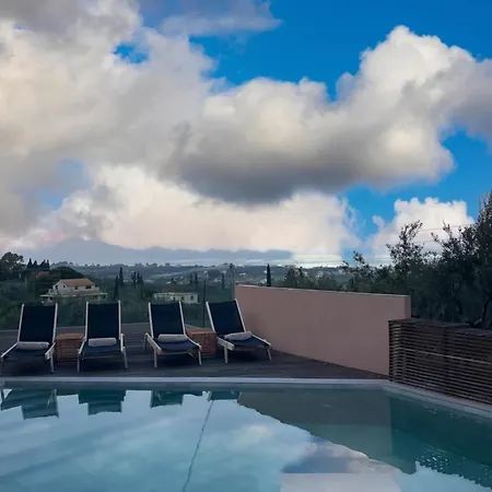 In With Private Pool & Sea Views ヴィラ