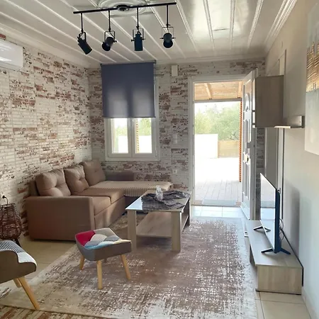 In With Private Pool & Sea Views アリケス