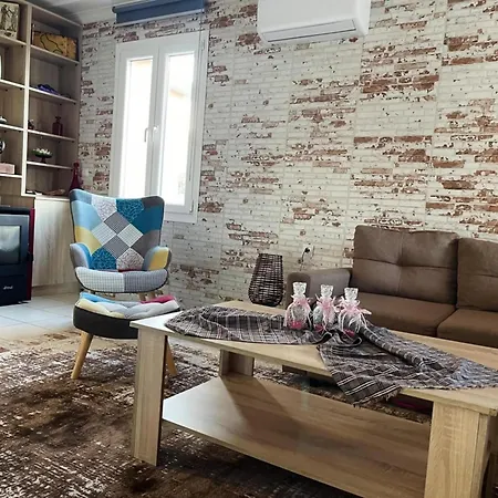 In With Private Pool & Sea Views *