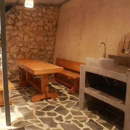 In With Private Pool & Sea Views